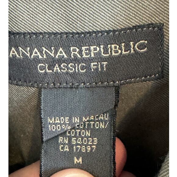 Banana Republic,  Button Up Oxford, Size Medium - Picture 8 of 9